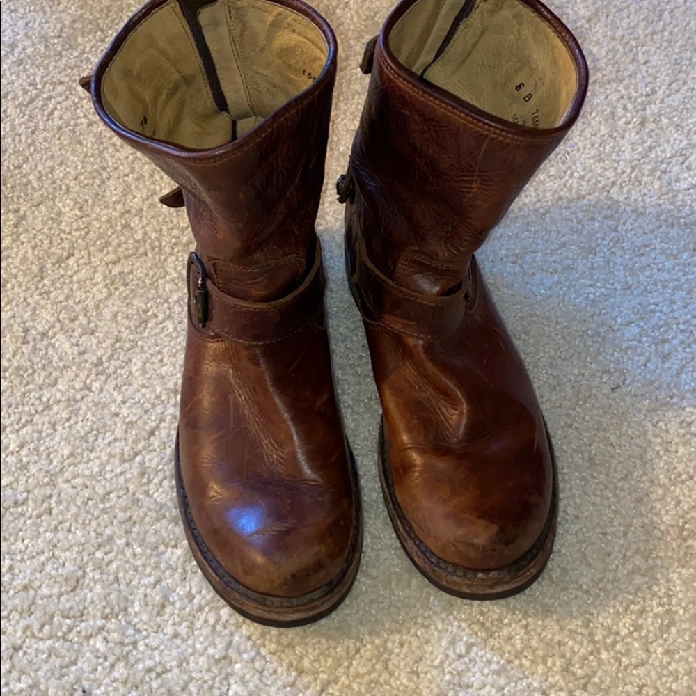 FRYE VERONICA BACK ZIP BOOT